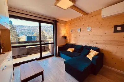 Image de Appartement rénové avec balcon, proche centre et pistes, parking, 5-7 pers, Résidence Les Éperouses