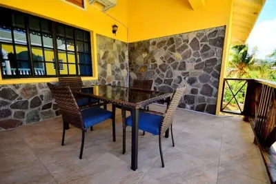 Image de The Dream Residence Svg - close to beach and Atv rentals