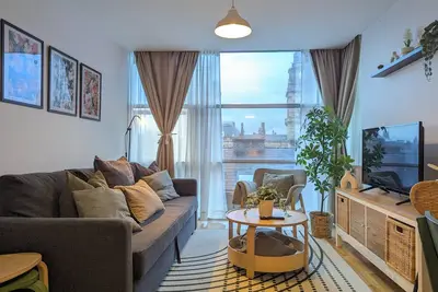 Image de Welcome to our chic, newly-renovated 1-bedroom apartment in Liverpool City Centre!