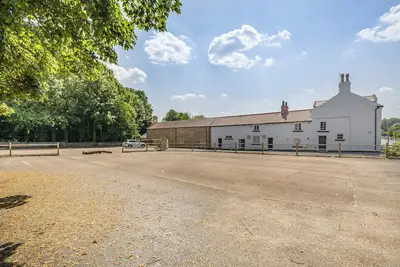 Image de The Old Bells, pet friendly in Norton, Doncaster
