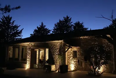 Image de Mas provençal 4* plain-pied près de Gordes avec piscine, au calme