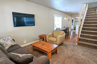 Image de Cozy hideaway in the Heart of Benson I Mins from Dt
