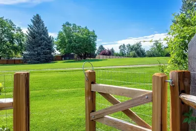 Image de Lovely 4br on a Park with Gym + Game Room + Theater Room + Jogging Trails