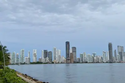 Image de Bay, beach, sun, sea and historic distric at once. Cartagena is waiting for you