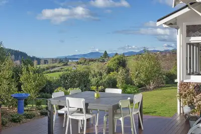 Image de Countryside Magic - Lovely home with views of the Sea & just 6-min from Mapua!