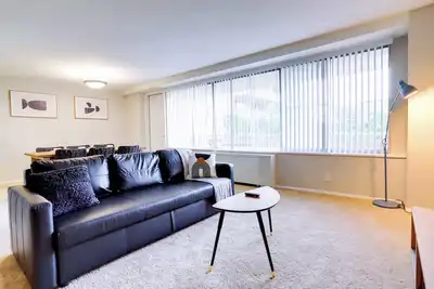 Image de Modern Apt in Prime Location w Business Facilities