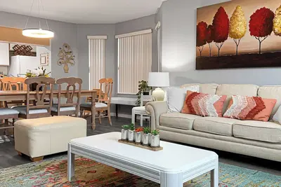 Image de Beautiful Villa near Disney with pool in gated community 4br/Slps10