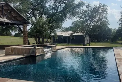 Image de Peaceful Pool Retreat Getaway