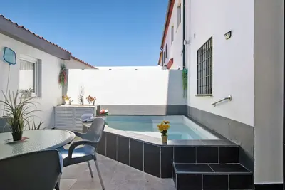 Image de Chalet 'Casa Mia' Jacuzzi extérieur avec terrasse privée, jardin privé et Wi-Fi