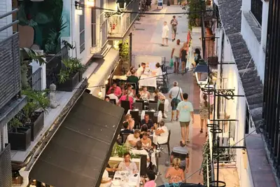 Marbella Center, 3Br. By Houselogy