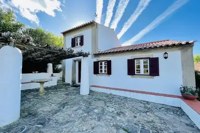 Image de Amazing view to the Castle! Beautiful renewed country house. 5m walk to village.