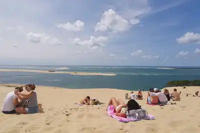 Image de 🏖️ Appartement lumineux pour 4 adultes max. +1 bébé. Piscine. Rdc. Jardin privél