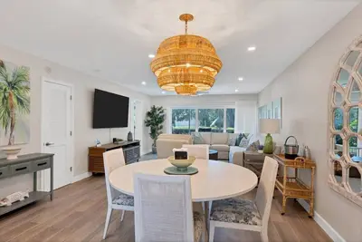 Image de Renovated Kingston Arms 2brm Ground floor Walk to beach