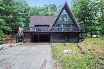 Image de Modern Aframe with Hot Tub and Lake Access