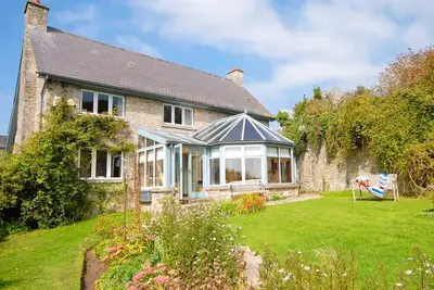 Image de Slade Cottage, pet friendly, with a garden in St Brides Major