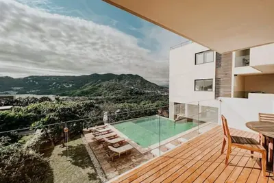 Image de Spacious and exclusive apartment in Punta Diamante