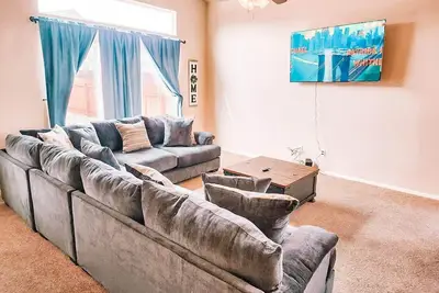 Image de Falcon Retreat! Pet Friendly King Beds\n