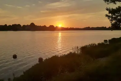 Image de Beautiful Lake View! Spacious3/2 Monthly Special!