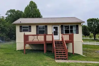 Image de Conveniently located home, close to businesses, shopping and Ocoee recreation.