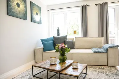 Image de New Stylish Apartment - up to 8 Guests - Terrace -bbq