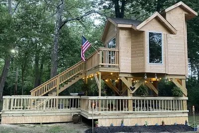 Image de Brand new Rustic Treehouse on the Scenic Big Darby Creek Sleep under the stars.