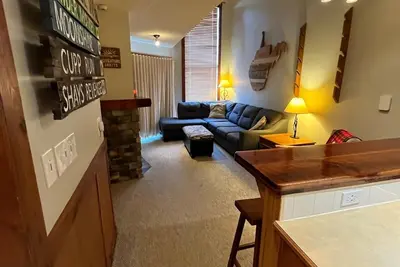 Image de Walk to lifts-1bdrm w/hot tub & amazing sunsets from top floor of Rimfire Lodge