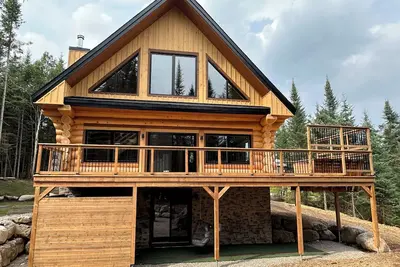 Image de ☆À seulement 8km Ski Mont-Tremblant, ♥Spa & Sauna sec, billard, foyer, accès lac