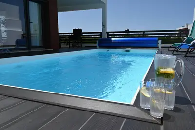 Luxurious villa with sea view and private pool