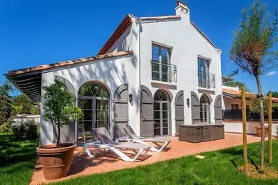 Image de Villa de luxe | Près des plages | Quartier Milady