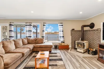 Image de Private cottage on the ocean with a beautiful view that you’ll love.