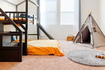 Image de 🌟Modern & Cozy Home with Mountain View near Downtown Riverside🌟