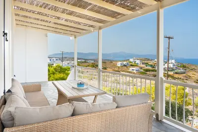 Image de Maison de vacances 'Gaia Seaview Residence Irakleia' avec vue sur la mer, Wi-Fi et climatisation