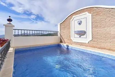 Image de Appartement de vacances \"Piscine privée\" avec vue montagne, piscine privée et Wi-Fi