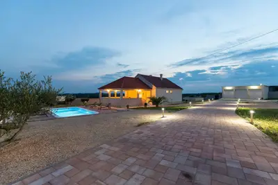 Image de Villa Zrilić