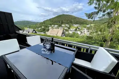 Image de Vacation apartment on the hillside \"Alte Schule\"