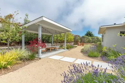 Luxury modern home with backyard and golf simulator!