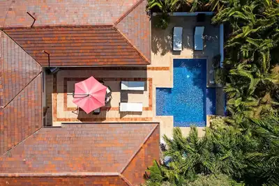 Image de 5Min From the Beach Villa w/ Golf Course View