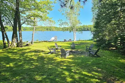 Image de Happy Shores Log Cabin on Spooner Lake