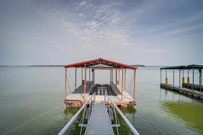 Image de Waterfront Grove Retreat w/ Dock: 'Cedar Ridge'