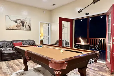 Image de Sleeps 10, 5bd, 4bt, Hot Tub, Pool Table, Near Winter Park & Ski