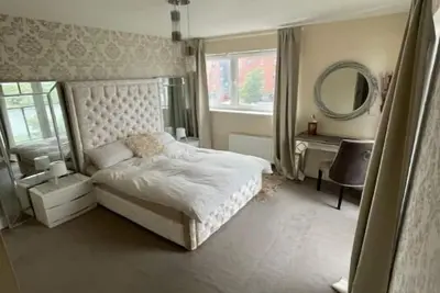 Image de Modern Waterfront Apartment