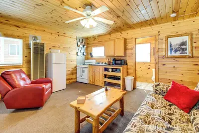 Image de Boat + Fish on Mille Lacs Lake: ‘Walleye Cabin’