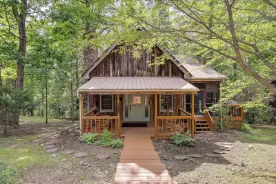 Image de Lake Cumberland Resort Cabin w/ Community Perks!