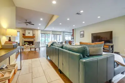 Image de Pet-Friendly Austin Home w/ Private Yard!