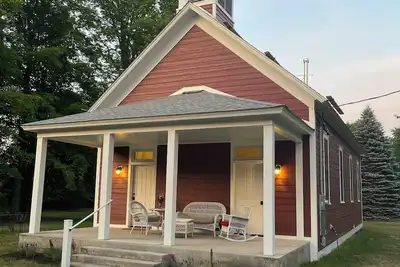 Image de Historic Schoolhouse on M-22. 3 Br, 2 Ba. Dog and Kid Friendly!
