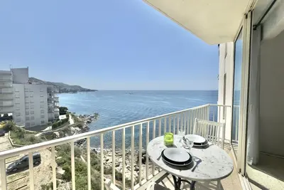 Image de Dfn. Vue mer, parking et climatisation