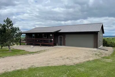 Image de Family & pet friendly cabin. Close to excellent fishing, boating and hunting.