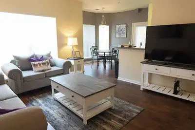 Image de Magnolia Haven: 2bd/1ba Retreat w/ Gym, Pool, Bbq Grill