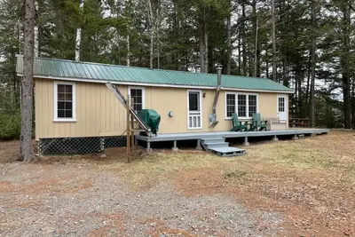 Image de Waterfront camp with Sandy Beach