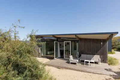 Image de Retraite moderne près des dunes